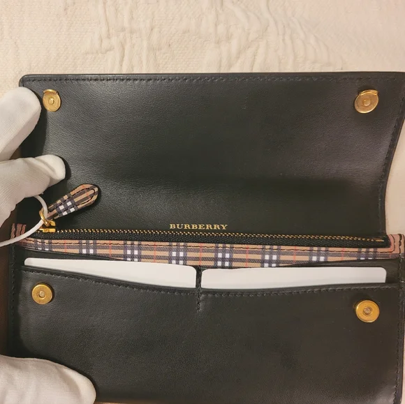 Burberry Harris Continental Wallet - Picture 4 of 6